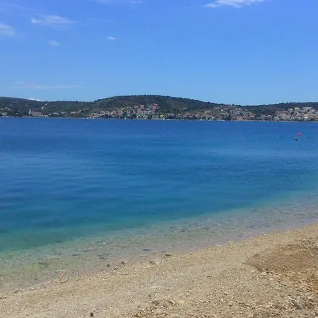 2 * Rogoznica